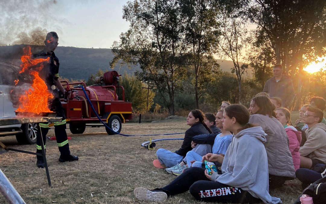 “ ŉ Pan olie slaan aan die brand in jou huis. Wat gaan jy doen?” – Jean Coetzee